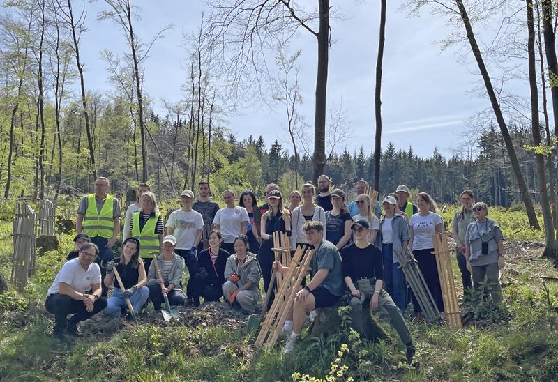 helferteam pflanzaktion bildungswald